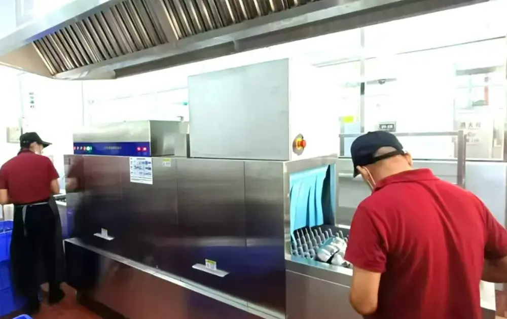 Exemple de aplicații comerciale pentru mașina de spălat vase: utilizări esenț...